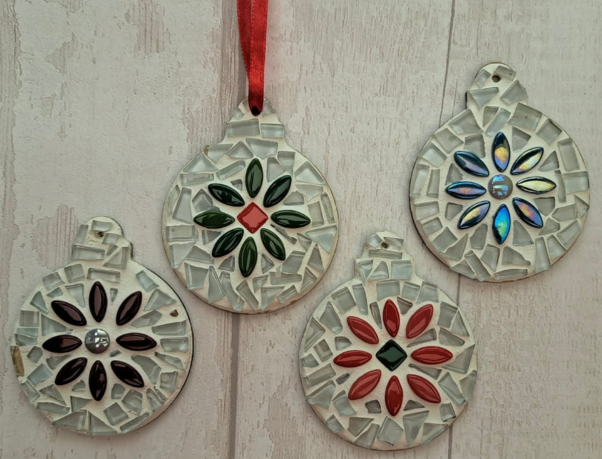 *Cinnamon Indian Restaurant Grafham Adults only Christmas Workshop*