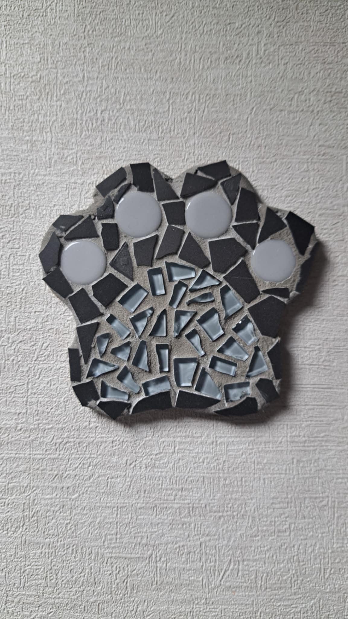 Mosaic Pawprint