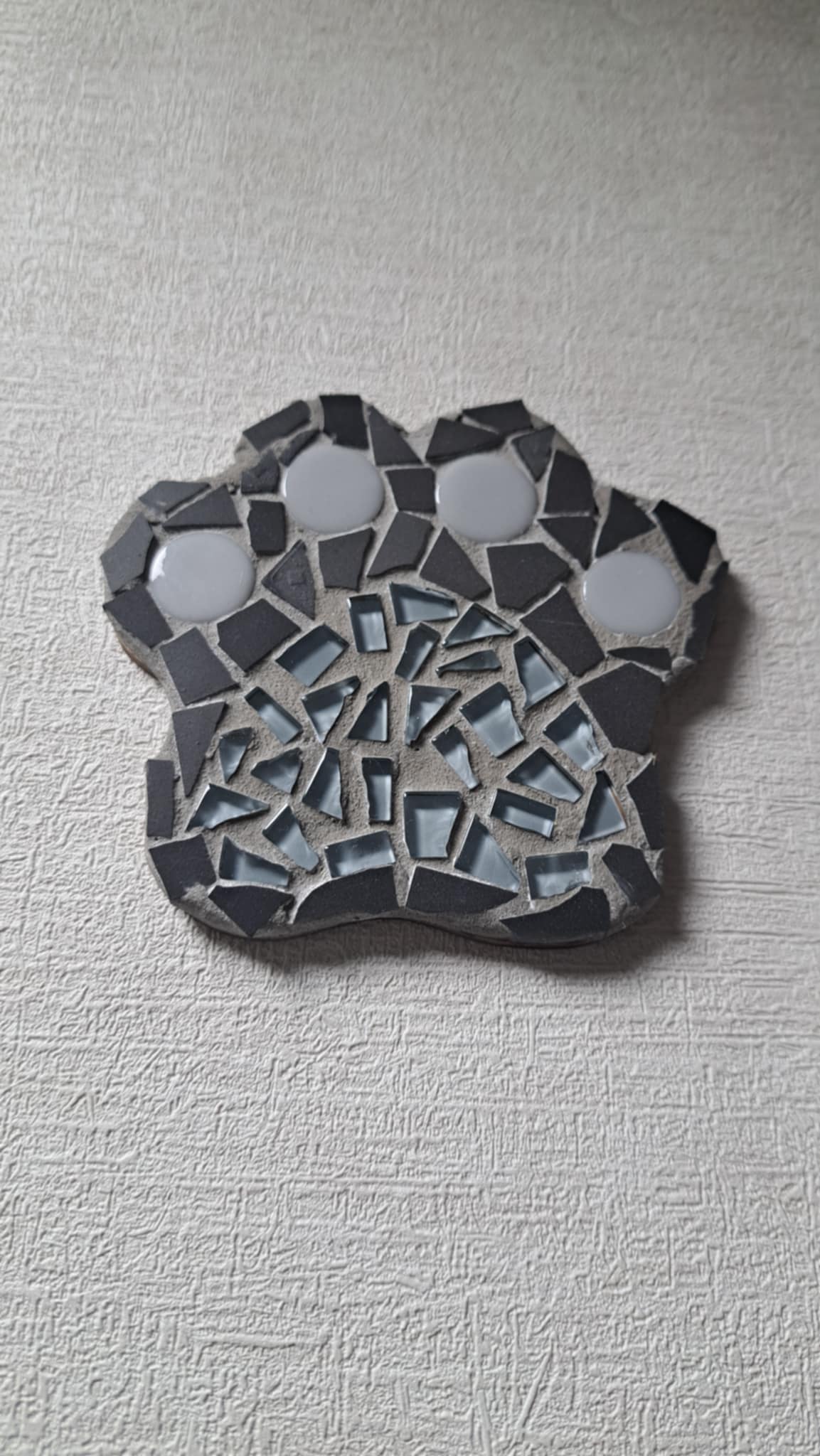 Mosaic Pawprint