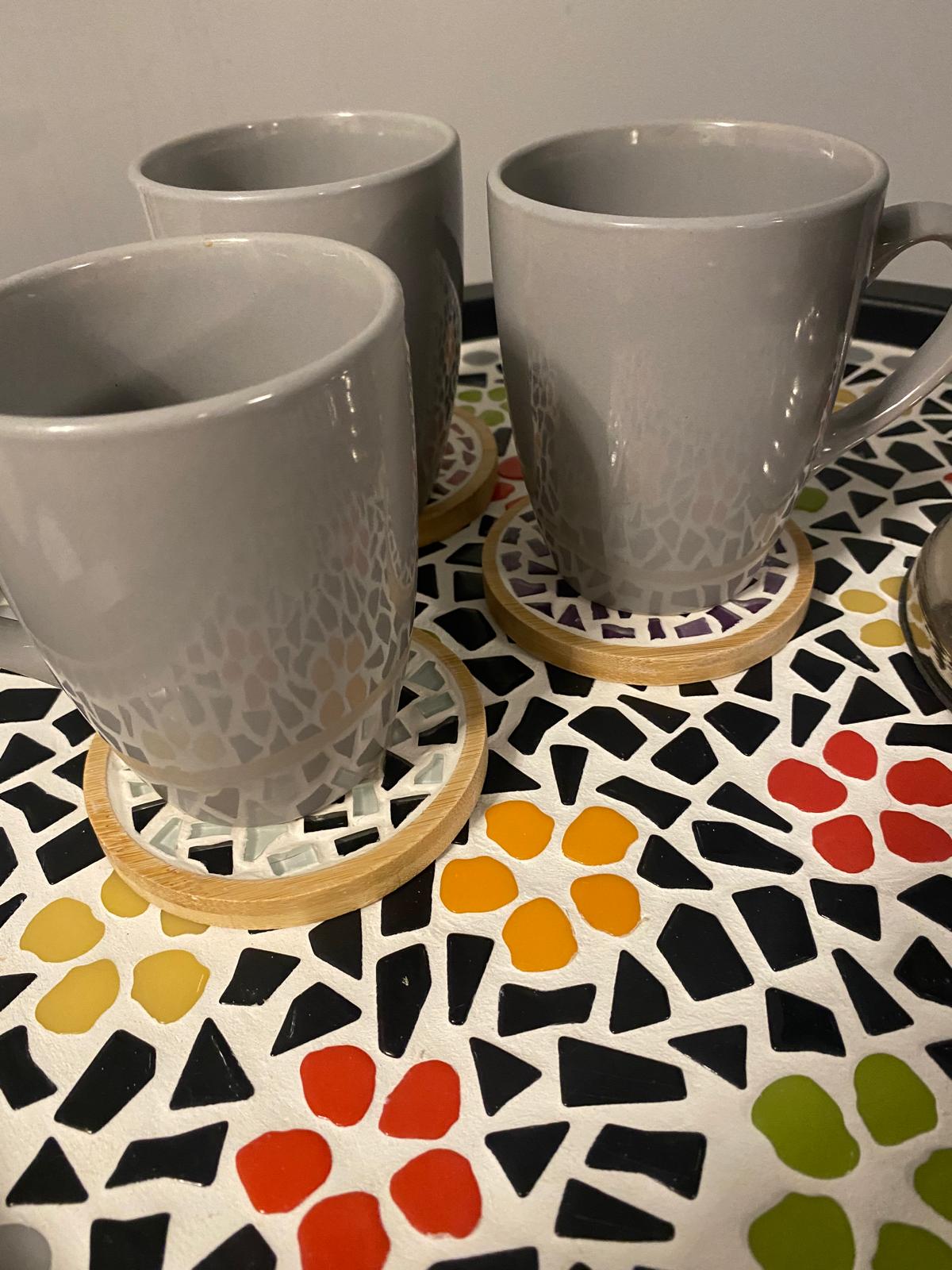Mosaic Coffee Table with Floral Centrepiece – Foldable Legs